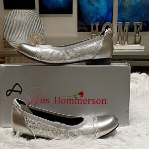New Ros Hommerson Metallic Silver Flats Size 5